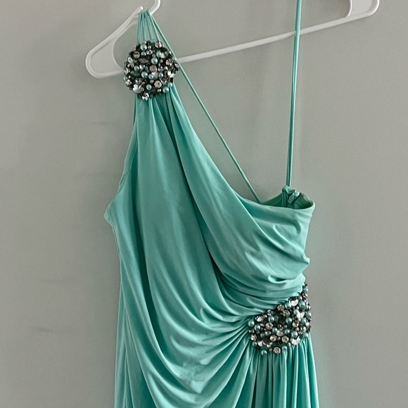 Aqua Jeweled Gown - Picture 3 of 12